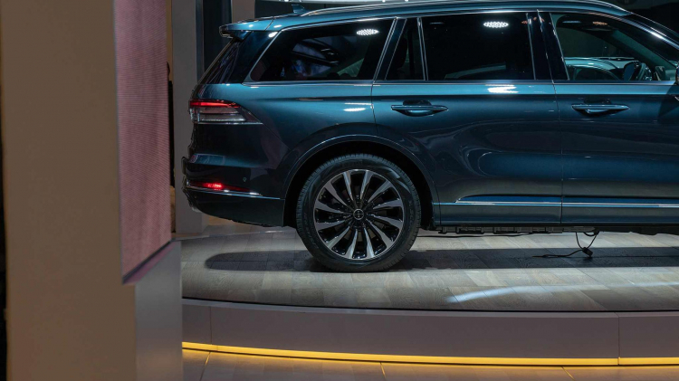 [LAAS2018] Ảnh thực tế mới nhất của SUV Lincoln Aviator 2020 ‘’đàn em’’ Navigator