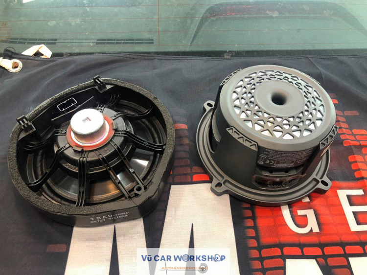 Vũ Car Workshop: Chuyên độ "âm thanh - hình ảnh - mâm - body" cho xe hơi. Vũ Car Workshop: Chuyên độ "âm thanh - hình ảnh - mâm - body" cho xe hơi.