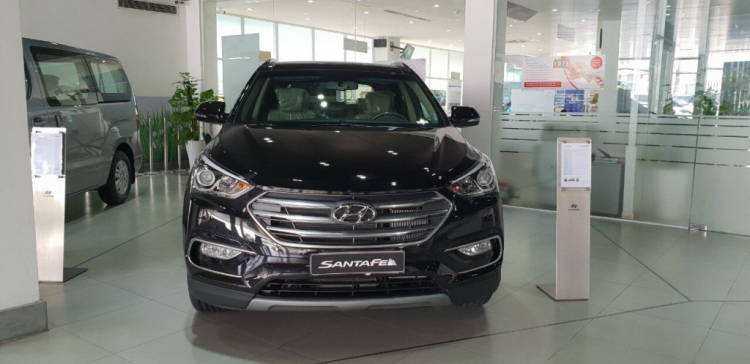 Hàng hot Hyundai Santafe bản đặc biệt, máy xăng, màu đen mới 100%