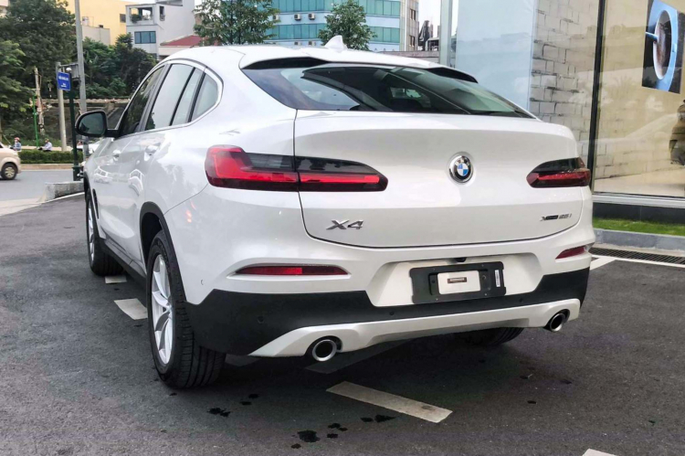 BMW X4 thế hệ mới đã về Việt Nam; mời các bác dự đoán giá bán