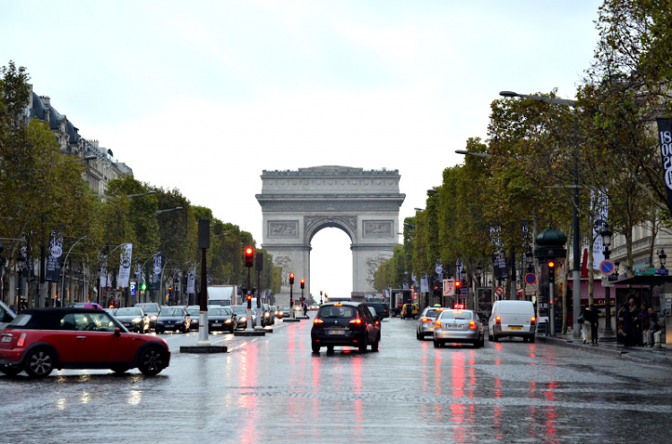 Pháp sẽ hạn chế xe sử dụng động cơ diesel