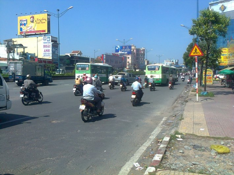 Những vô tư trên đường Trường Chinh