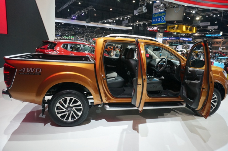 Nissan Navara hoàn toàn mới: 7 số tự động !