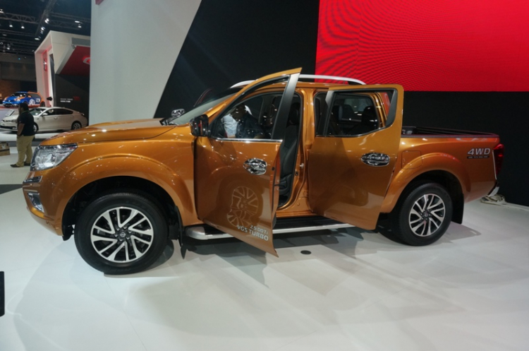 Nissan Navara hoàn toàn mới: 7 số tự động !