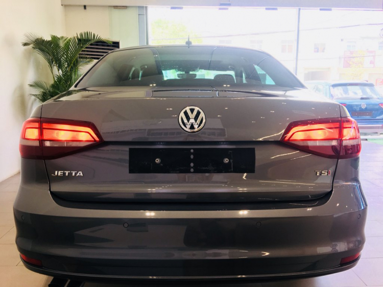 Volkswagen Jetta chiếc xe lý tưởng của năm, giá tốt ưu đãi lớn