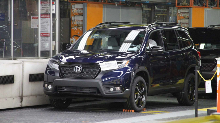 Honda Passport 2019 đã sản xuất; máy V6 3.5L, theo các bác nhập về Việt Nam giá khoảng bao nhiêu?