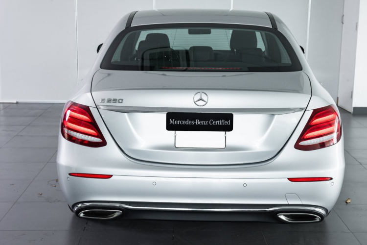 Bán Mercedes E250 2017 cũ, màu Bạc..chính hãng kèm ưu đãi cực sốc