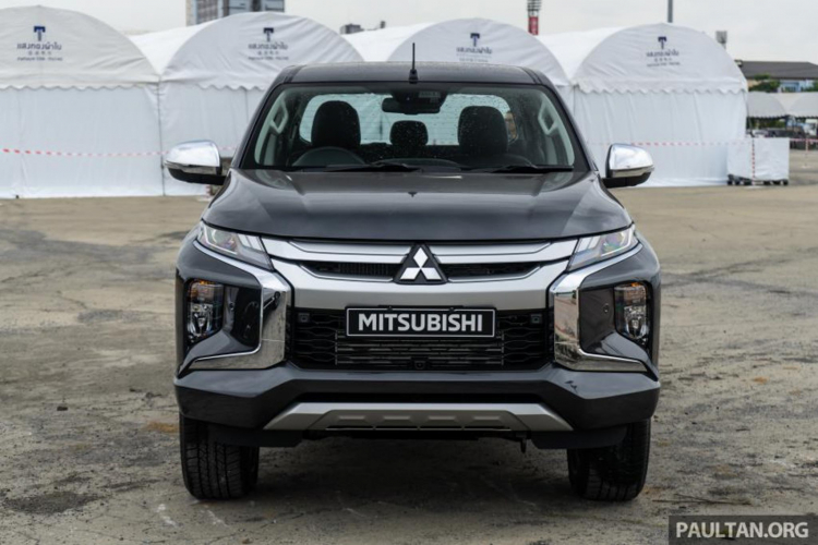 Lô xe Mitsubishi Triton 2019 đã về cảng Hải Phòng, sẵn sàng ra mắt vào tháng 01/2019