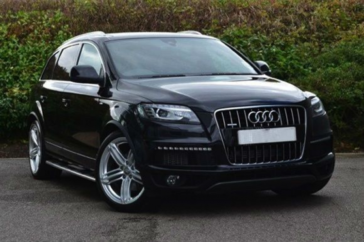 Em cần mua xe Audi Q7