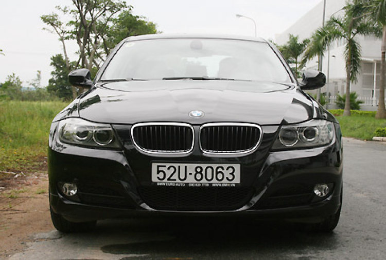 Cần mua xe BMW 320i 2010-2011