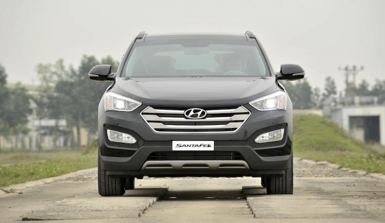 Hyundai Santa Fe 2015 CKD có giá từ 1,13 tỷ đồng