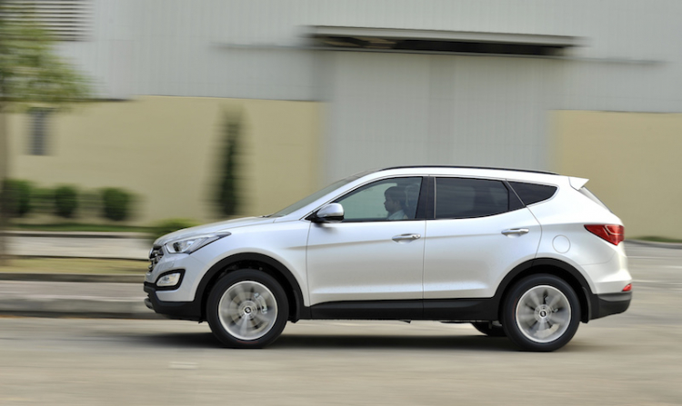 Hyundai Santa Fe 2015 CKD có giá từ 1,13 tỷ đồng