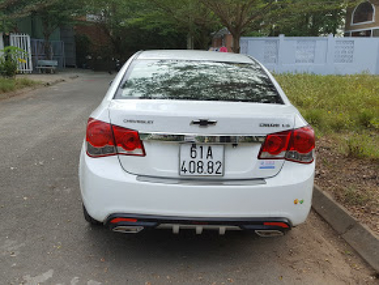 Xe Cruze LS 2011 rung mạnh khi mất đà lên dốc