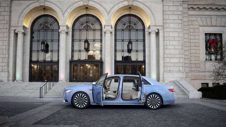 Lincoln giới thiệu Continental Coach Door Edition cửa sau mở ngược theo phong cách Rolls-Royce