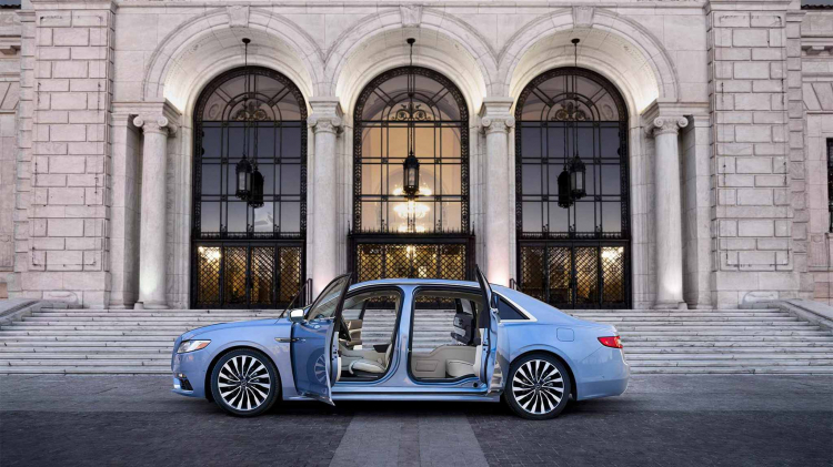 Lincoln giới thiệu Continental Coach Door Edition cửa sau mở ngược theo phong cách Rolls-Royce