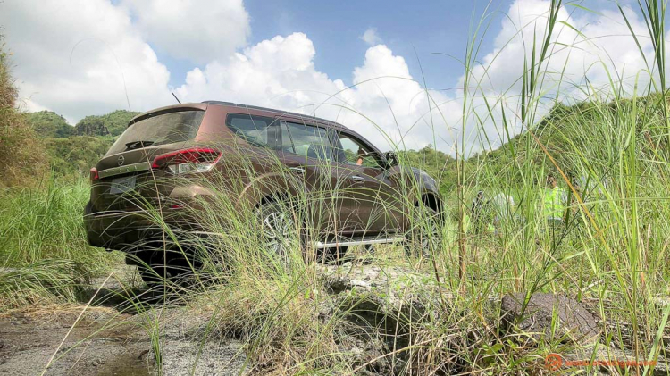 Nissan Terra bán ra tại Việt Nam với 3 phiên bản; giá từ 988 triệu đến 1,226 tỷ