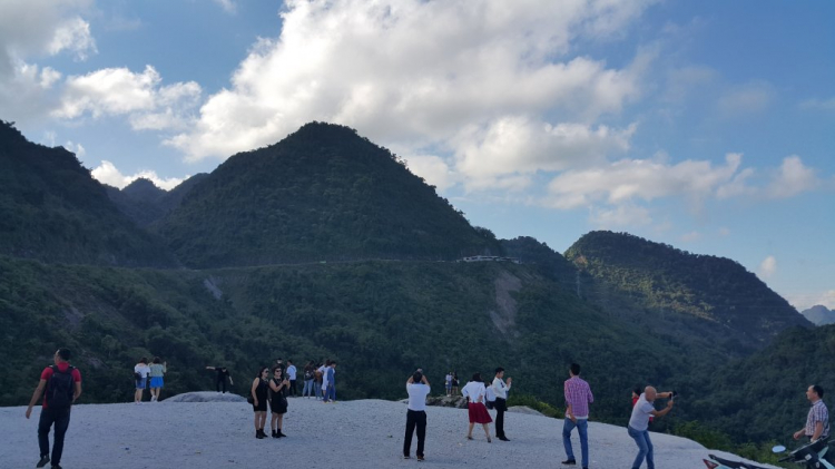 Đằng sau tay lái - ấn tượng những cung đường đẹp ở Việt Nam Đằng sau tay lái - ấn tượng những cung đường đẹp ở Việt Nam