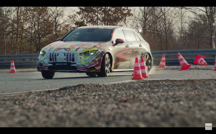 Mercedes-AMG tung video ‘’nhá hàng’’ A45 mới; khoe khả năng drift