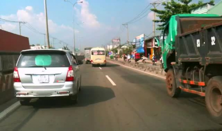 Những tình huống lái xe nên "Lưu ý" ! Những tình huống lái xe nên "Lưu ý" !