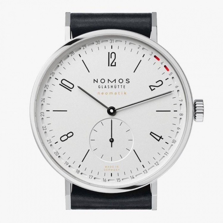 Đồng hồ NoMos vừa lạ vừa quen. Đồng hồ NoMos vừa lạ vừa quen.