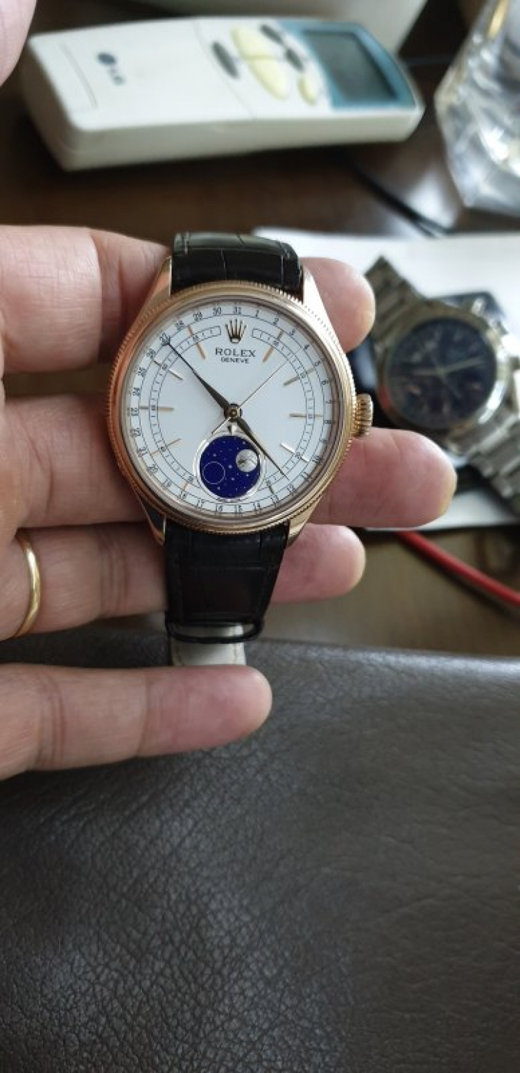 Đồng hồ NoMos vừa lạ vừa quen. Đồng hồ NoMos vừa lạ vừa quen.