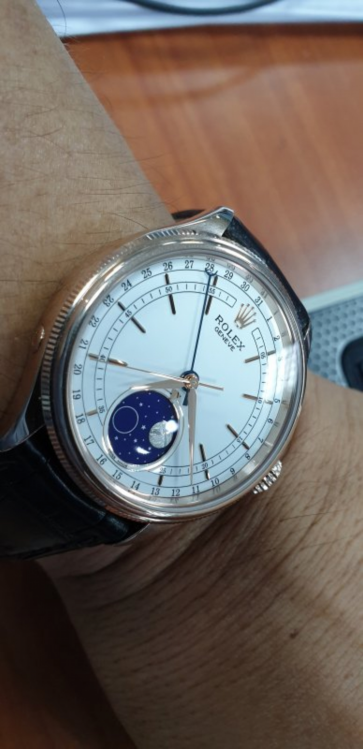 Đồng hồ NoMos vừa lạ vừa quen. Đồng hồ NoMos vừa lạ vừa quen.