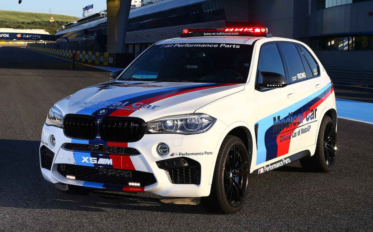 BMW tung video khoe dàn xe safety car tại MotoGP BMW tung video khoe dàn xe safety car tại MotoGP