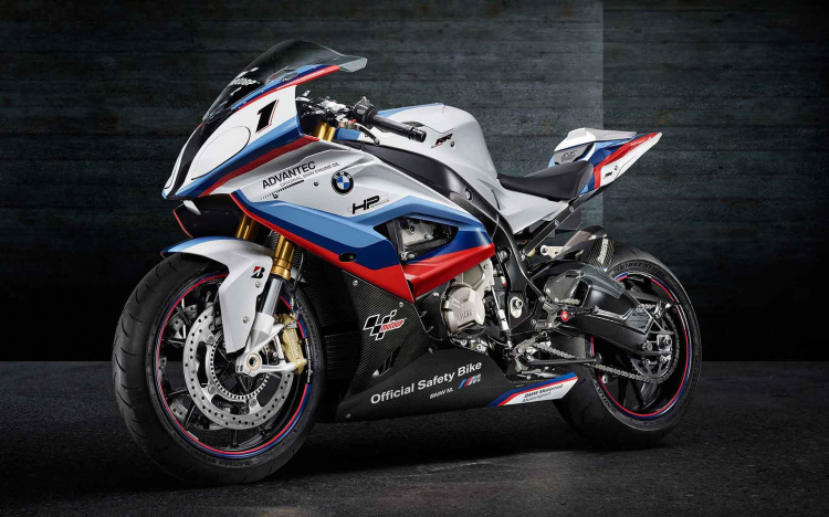 BMW tung video khoe dàn xe safety car tại MotoGP