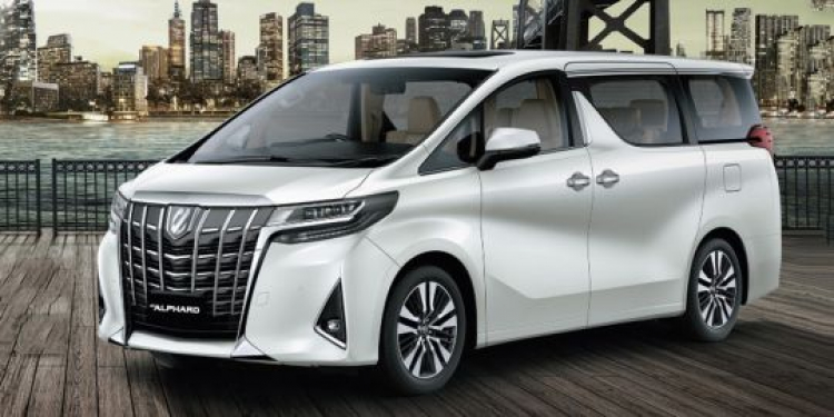 CẦN MUA XE TOYOTA ANPHARD 2018