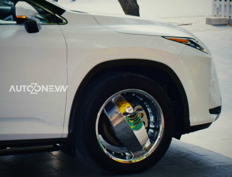 Cận cảnh Lexus RX300 2019 tại Lexus Trung Tâm Sài Gòn