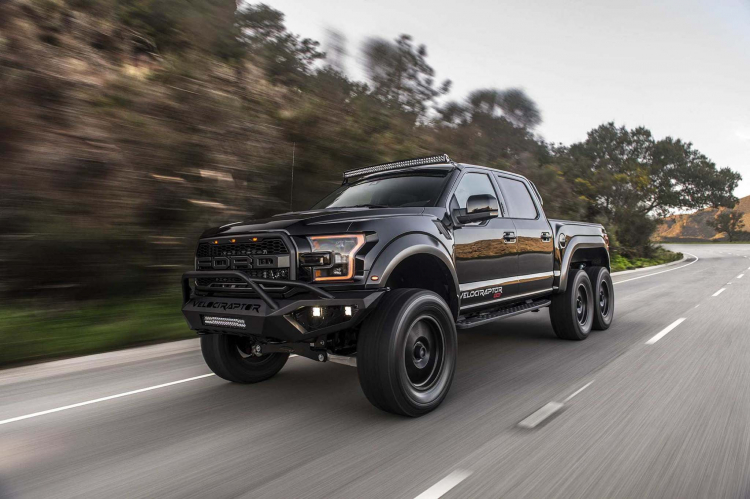 Ngắm siêu bán tải Hennessey Velociraptor 6x6: Món ‘’đồ chơi’’ off-road khổng lồ