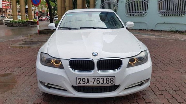 Xe BMW E90 320i