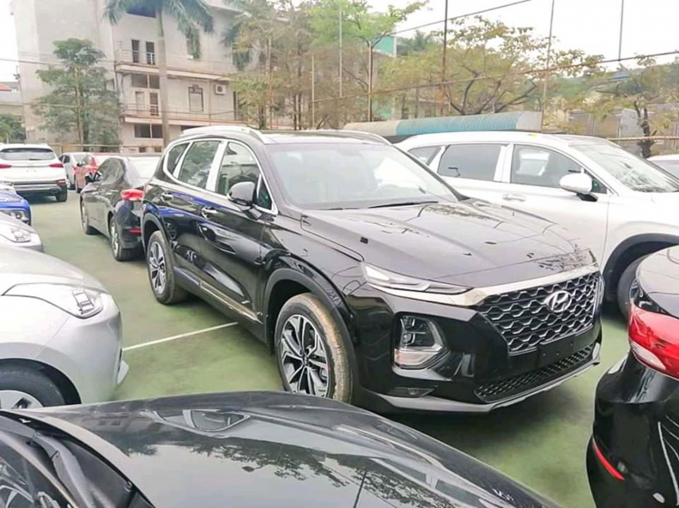Những chiếc Hyundai Santafe 2019 đầu tiên đã về đại lý; giao xe trước Tết