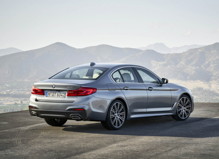 BMW 5 Series hoàn toàn mới sắp ra mắt tại Việt Nam trong tháng 01/2019; có bác nào đặt mua không?