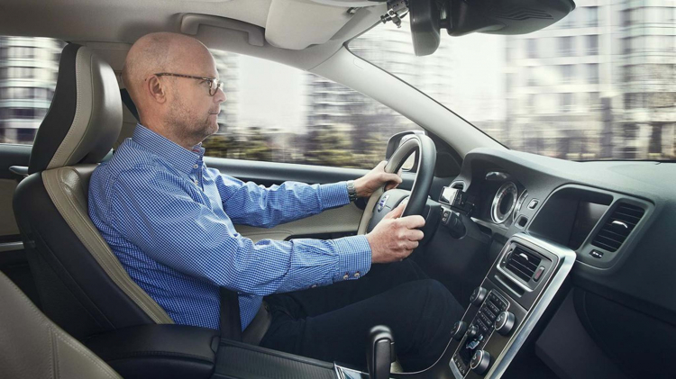 Volvo sẽ trang bị camera trong xe để theo dõi người lái