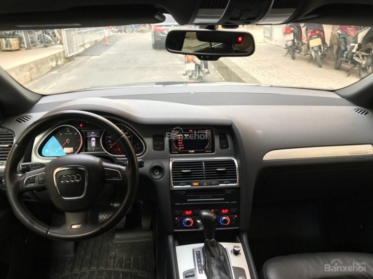 Audi Q7 3.0 TDI nhập khẩu đời 2011, màu đen, chính chủ. Mới đi 74.000km.