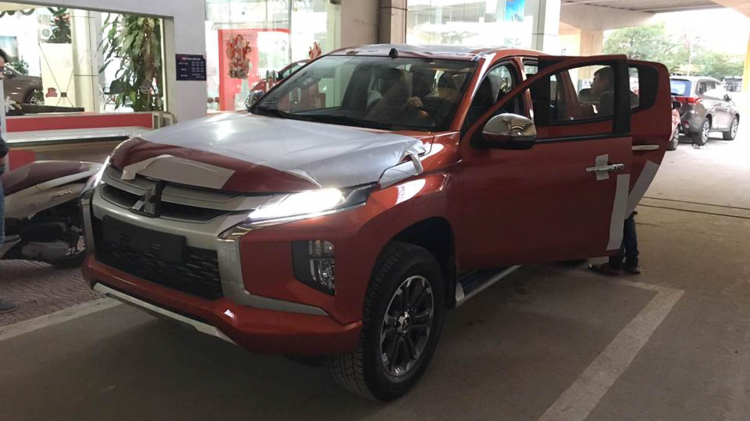 Những chiếc Mitsubishi Triton 2019 đầu tiên về đại lý trước ngày ra mắt