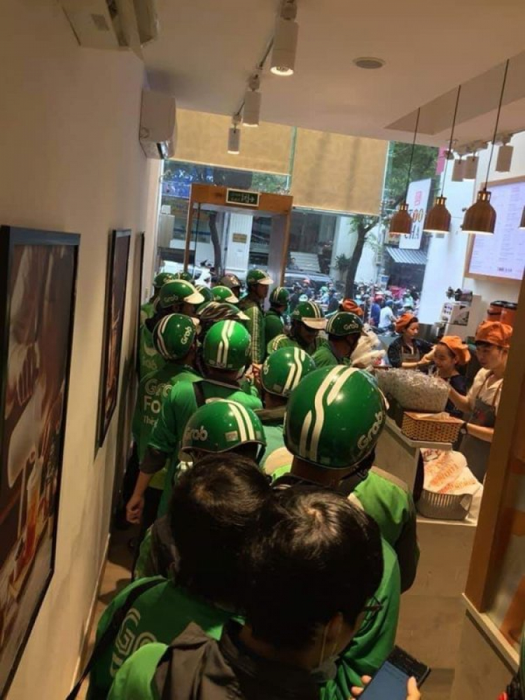 Grabike giao hàng có sinh ra một đám lười chảy mỡ? Grabike giao hàng có sinh ra một đám lười chảy mỡ?