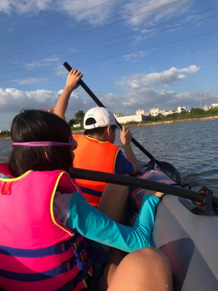 KAYAK GIỮA LÒNG SÀI GÒN KAYAK GIỮA LÒNG SÀI GÒN