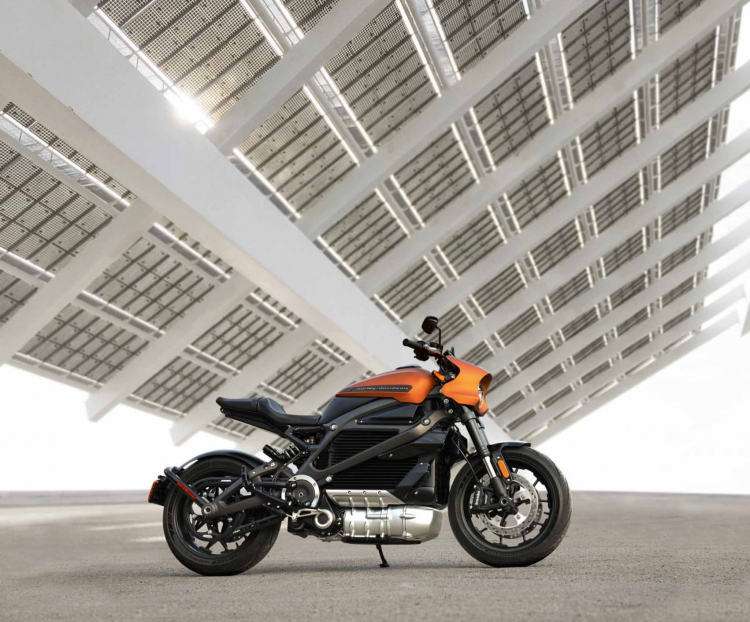 Xe điện Harley-Davidson LiveWire báo giá từ 29,799 USD, cho đặt hàng tại website