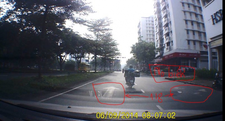 mấy bác chạy đúng lane dựa vào mũi tên vẽ trên dg hay biển báo hiệu mấy bác chạy đúng lane dựa vào mũi tên vẽ trên dg hay biển báo hiệu
