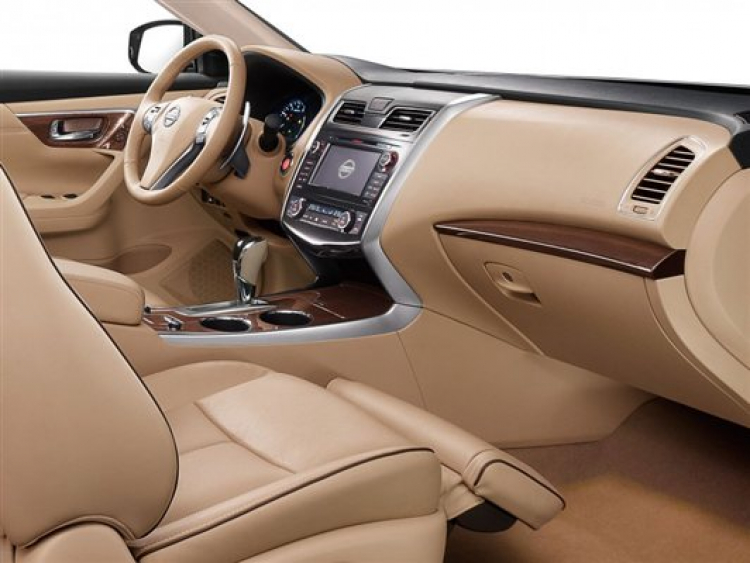 Bác nào biết khi nào xe Camry 2015 bán ở VN không ạ? Bác nào biết khi nào xe Camry 2015 bán ở VN không ạ?