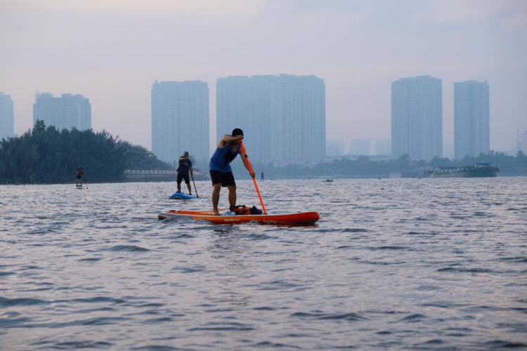 KAYAK GIỮA LÒNG SÀI GÒN KAYAK GIỮA LÒNG SÀI GÒN