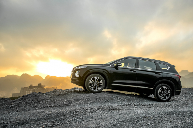 Hyundai Santa Fe 2019 chính thức ra mắt; 6 phiên bản; bản full giá 1,245 tỷ Hyundai Santa Fe 2019 chính thức ra mắt; 6 phiên bản; bản full giá 1,245 tỷ