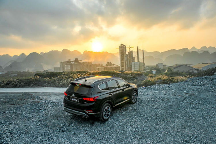 Hyundai Santa Fe 2019 chính thức ra mắt; 6 phiên bản; bản full giá 1,245 tỷ Hyundai Santa Fe 2019 chính thức ra mắt; 6 phiên bản; bản full giá 1,245 tỷ