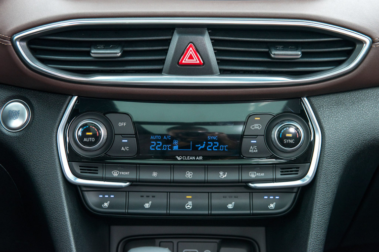Hyundai Santa Fe 2019 chính thức ra mắt; 6 phiên bản; bản full giá 1,245 tỷ Hyundai Santa Fe 2019 chính thức ra mắt; 6 phiên bản; bản full giá 1,245 tỷ