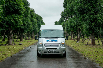 otosaigon_Ford Transit 2-1.jpg