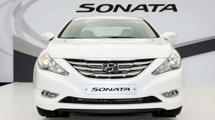 Thợ Việt độ body thân rộng (wide-body) cho Hyundai Sonata