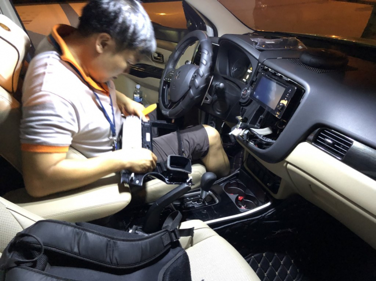 Cảm nhận Mitsubishi Outlander 2.0 STD 2018: Chiếc xe cho cảm xúc mãnh liệt! Cảm nhận Mitsubishi Outlander 2.0 STD 2018: Chiếc xe cho cảm xúc mãnh liệt!