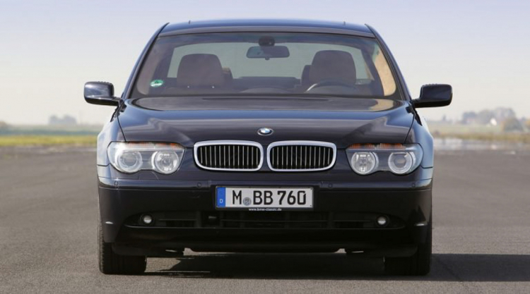 Nhìn lại các thế hệ BMW 7-Series: Thiết kế lưới tản nhiệt hình quả thận ngày càng to hơn Nhìn lại các thế hệ BMW 7-Series: Thiết kế lưới tản nhiệt hình quả thận ngày càng to hơn
